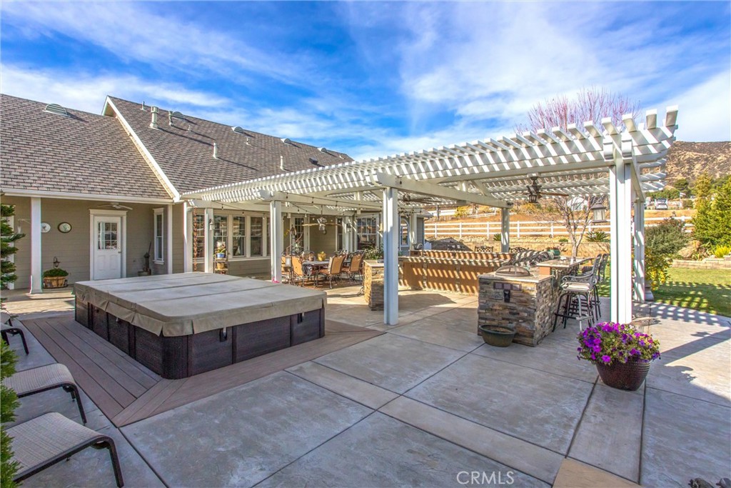 main property photo 38
