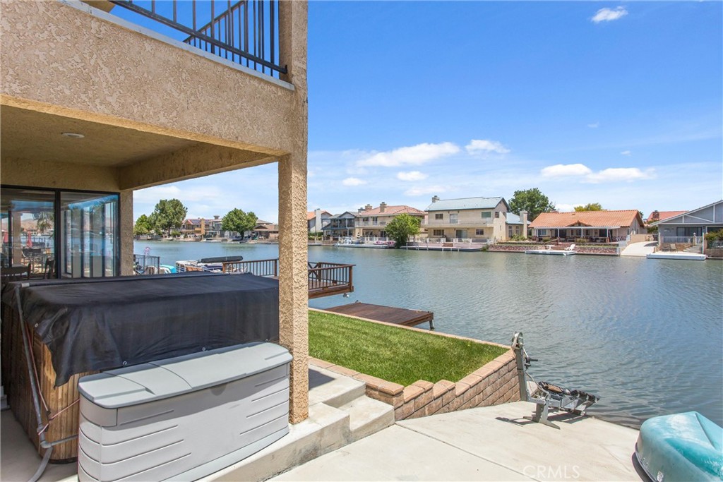 main property photo 32
