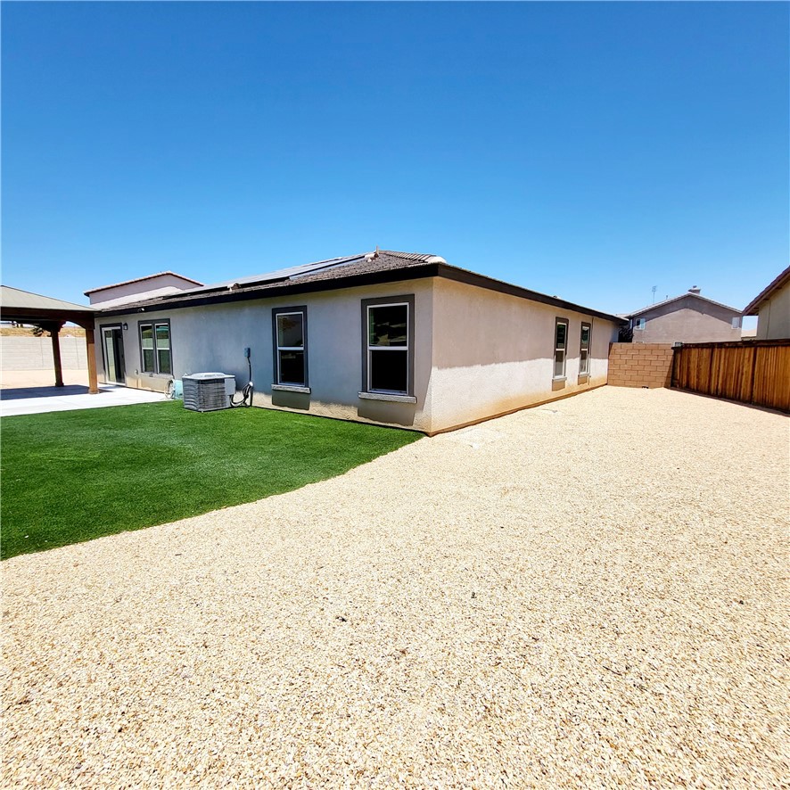 main property photo 28