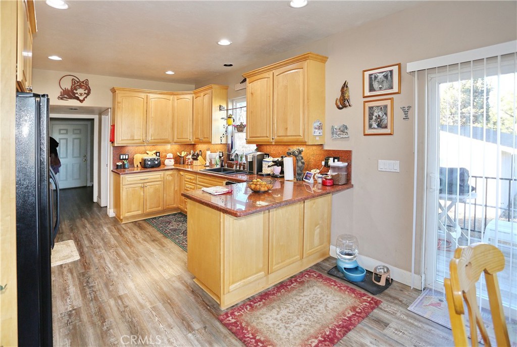 main property photo 17