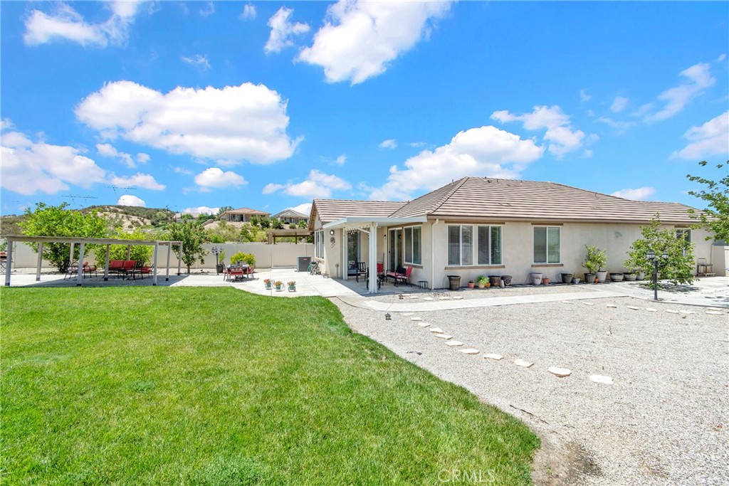 main property photo 28