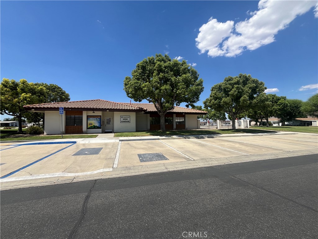 main property photo 9