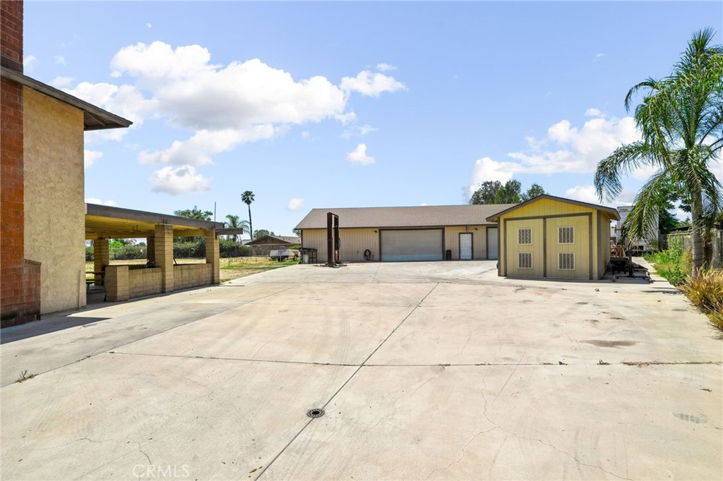 main property photo 42