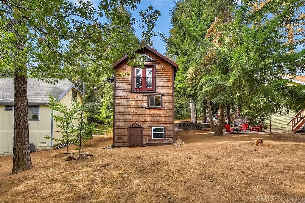 main property photo 25