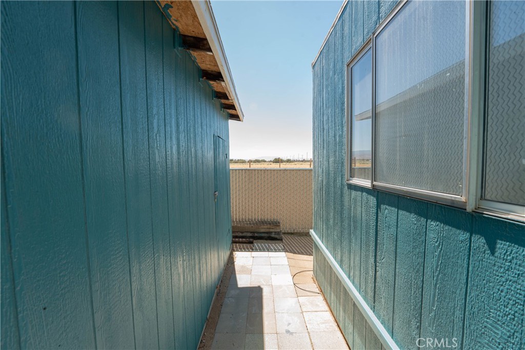 main property photo 31