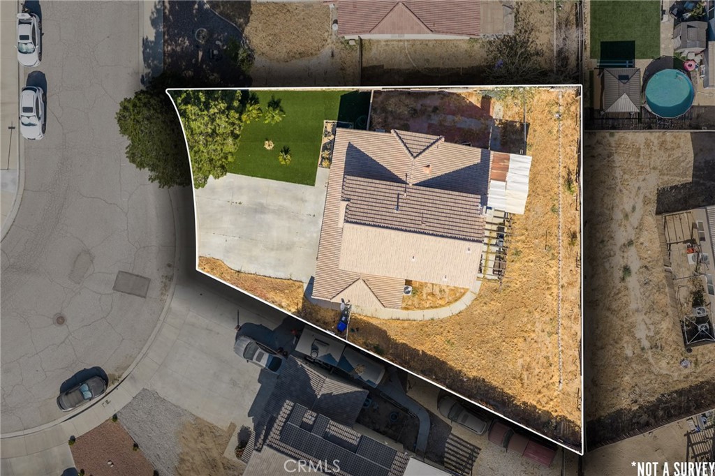 main property photo 28