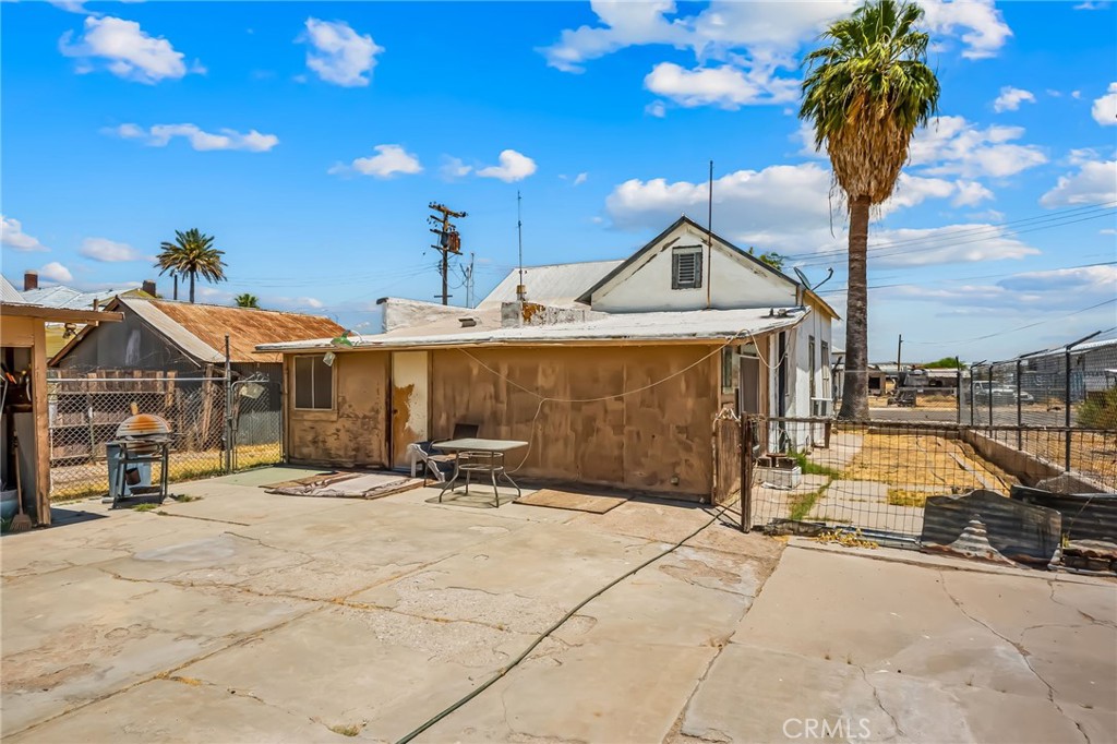 main property photo 16