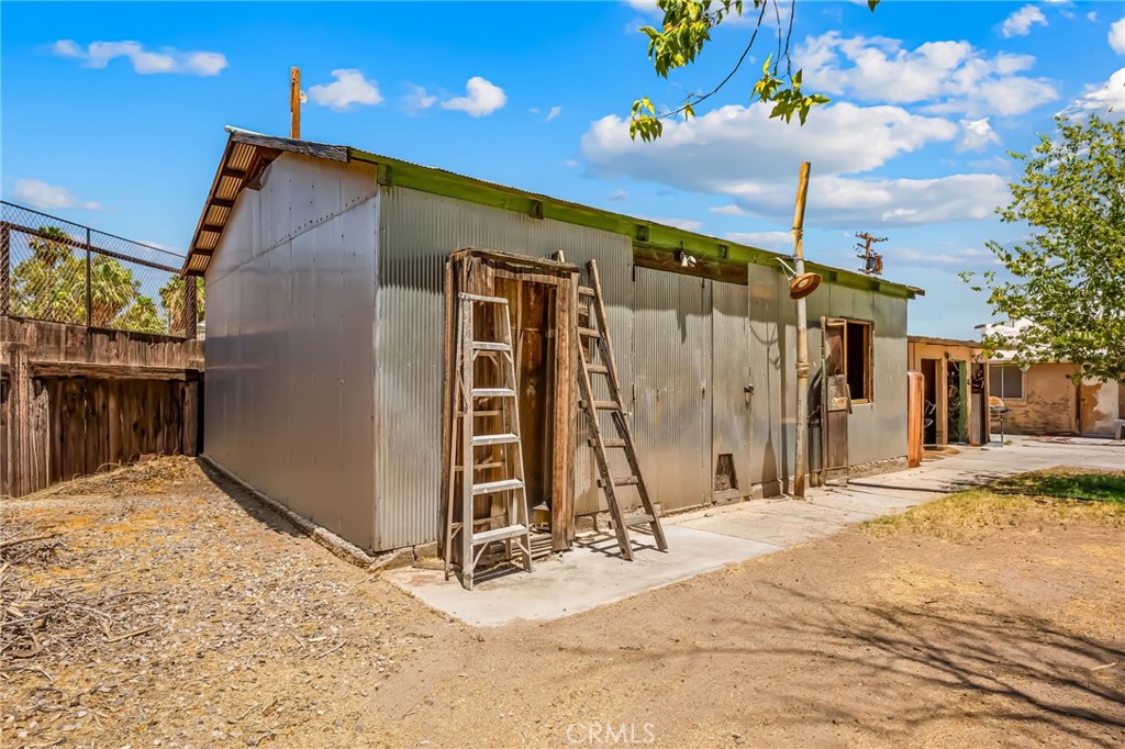 main property photo 18