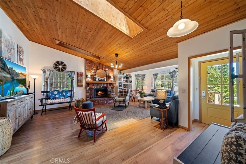 main property photo 8