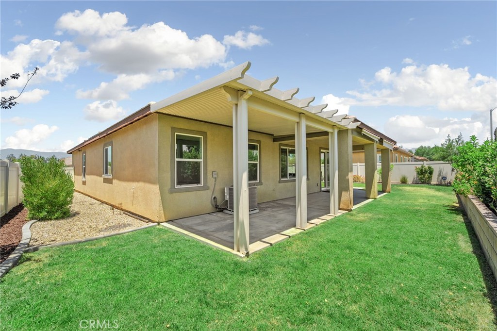 main property photo 33