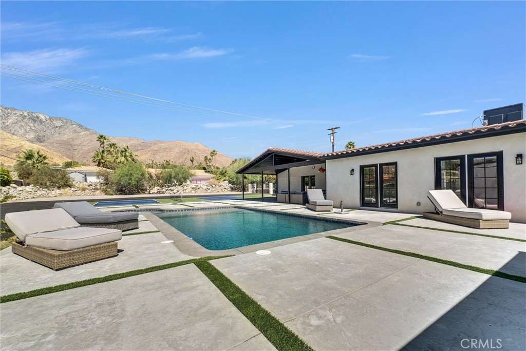 main property photo 5