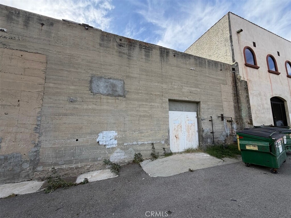 main property photo 6