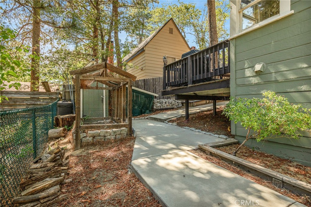 main property photo 17