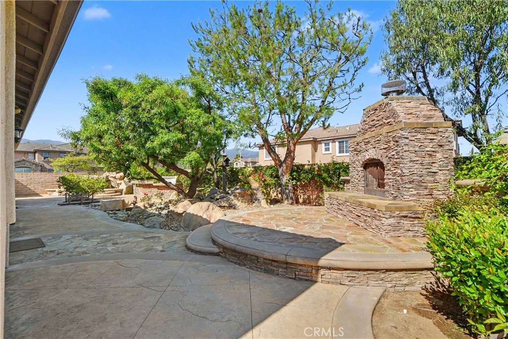 main property photo 19
