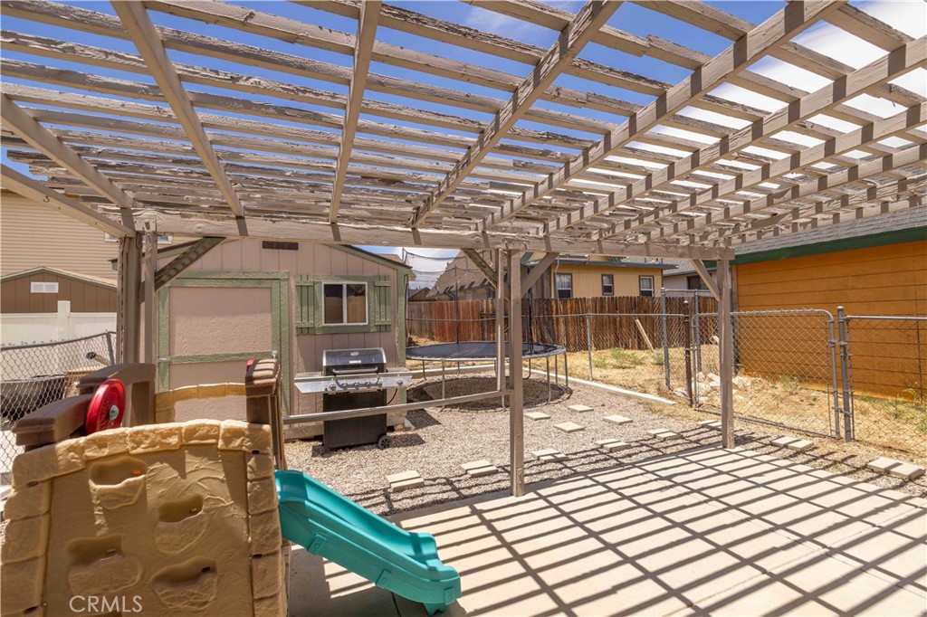 main property photo 16