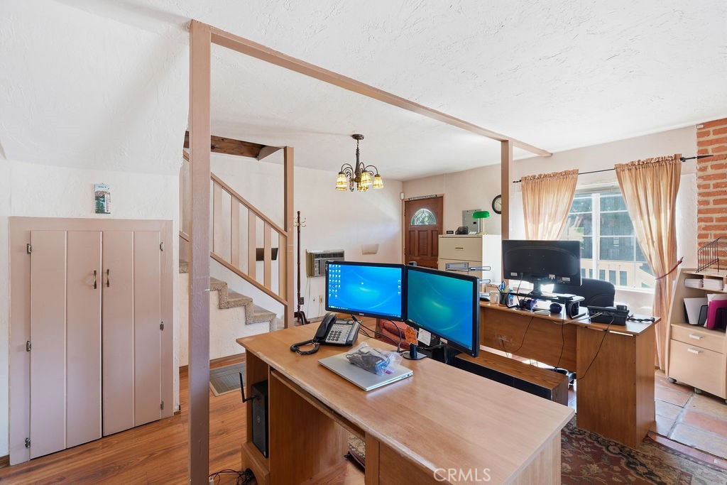 main property photo 10