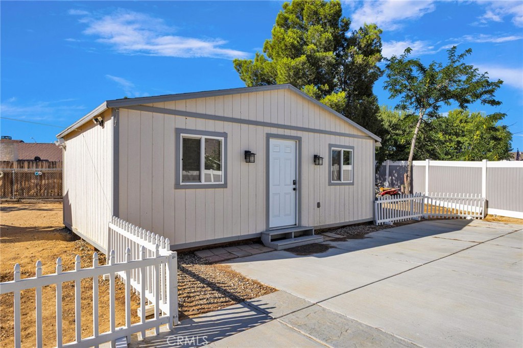 main property photo 24