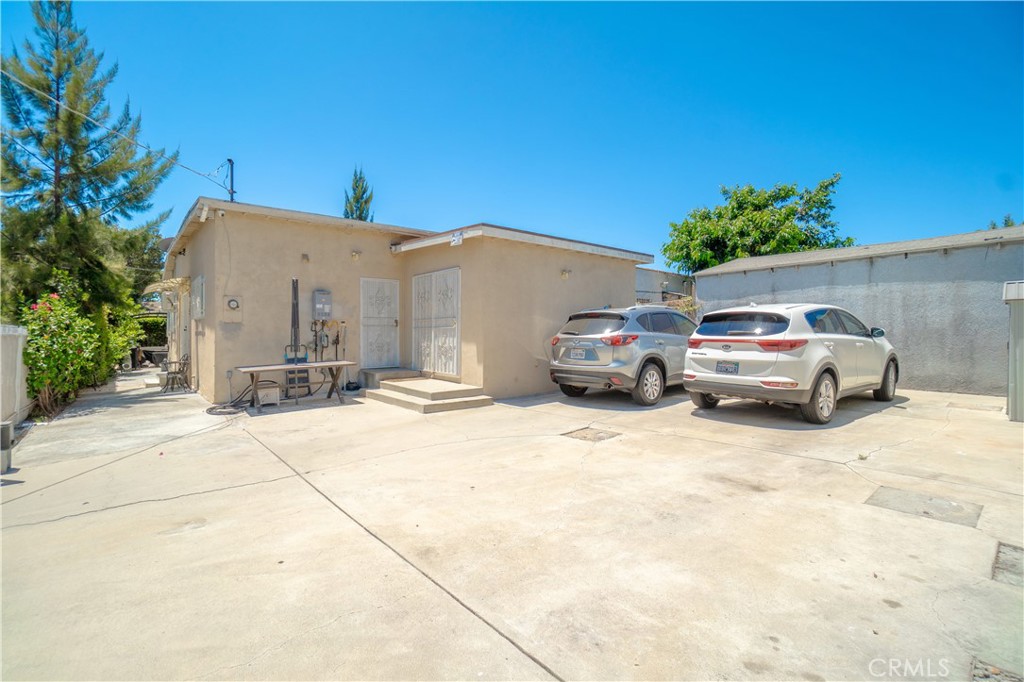 main property photo 8