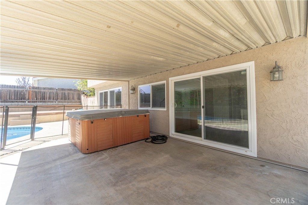 main property photo 28