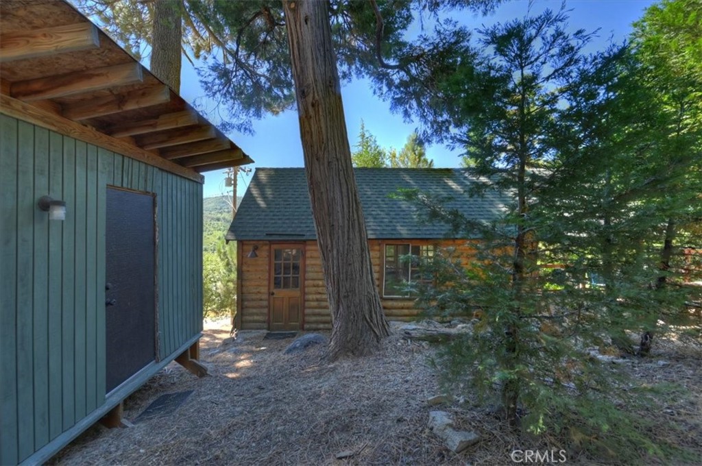 main property photo 28
