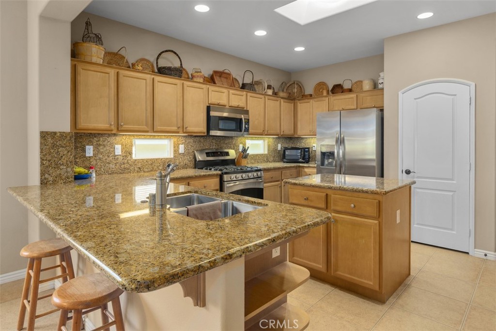 main property photo 8