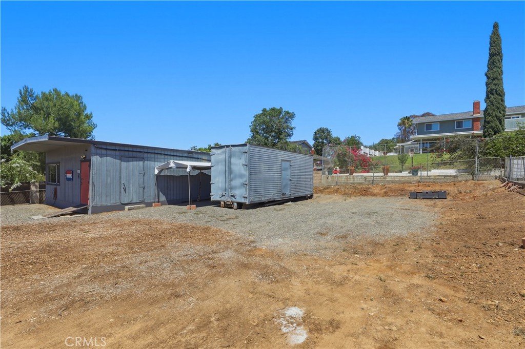main property photo 41