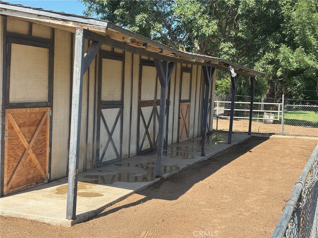 main property photo 40