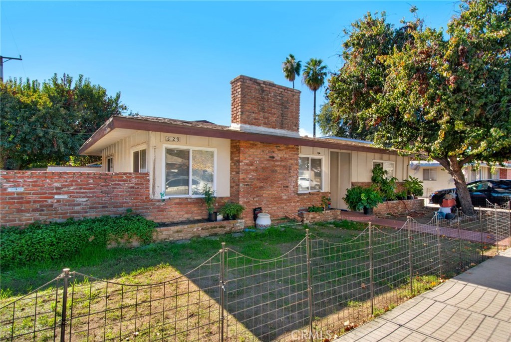 main property photo 11