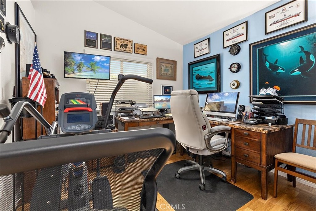 main property photo 28