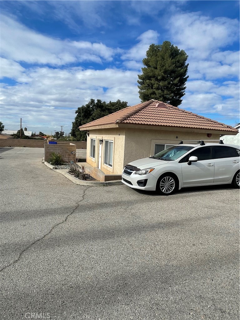main property photo 11