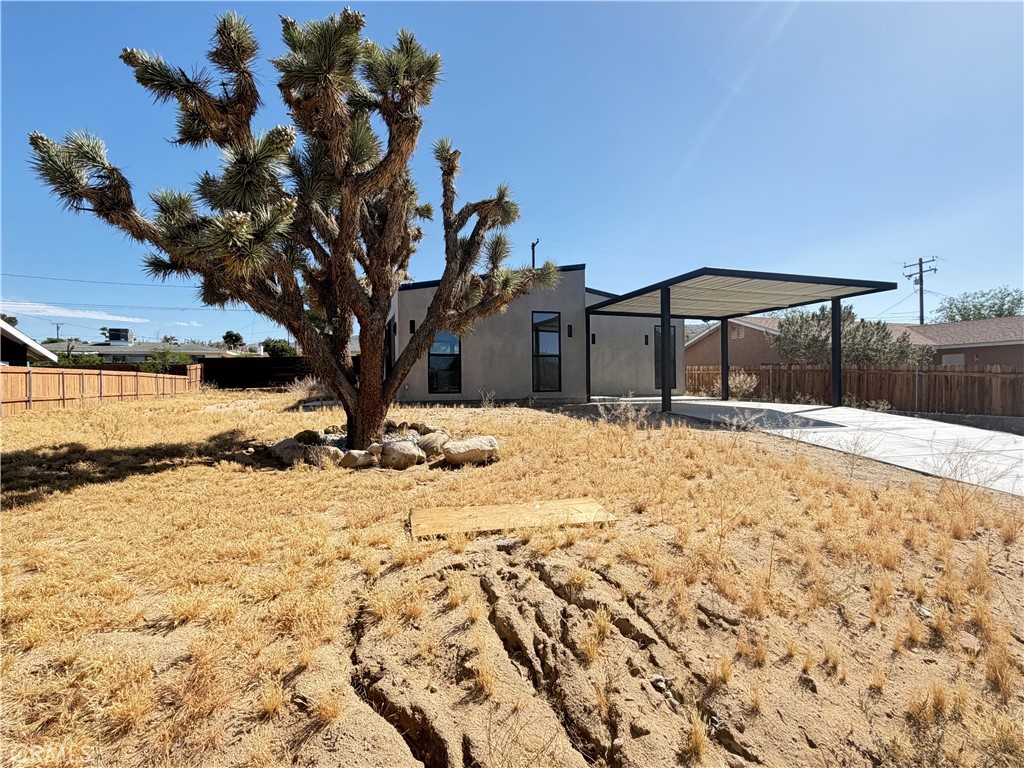 main property photo 23