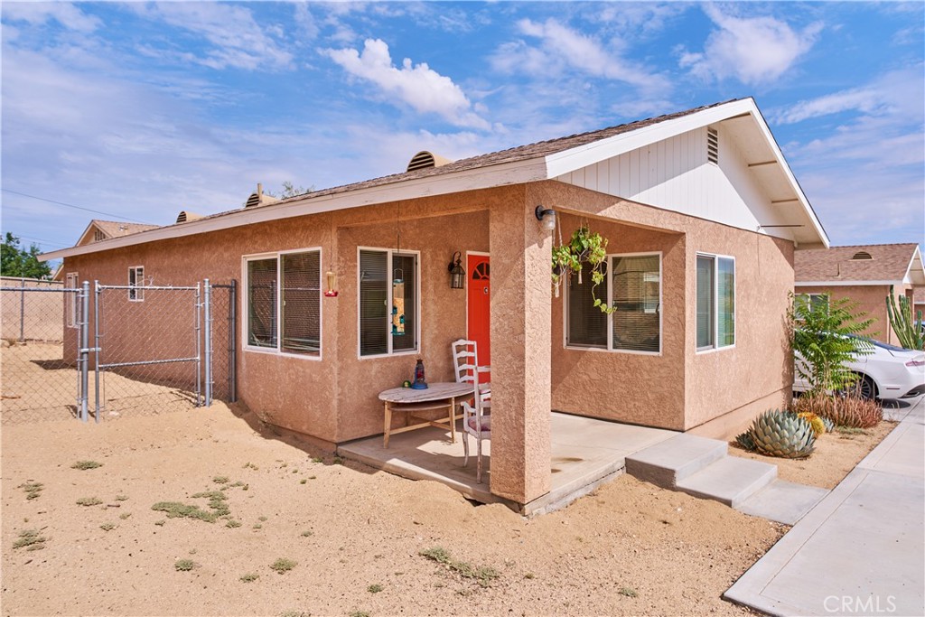 main property photo 14