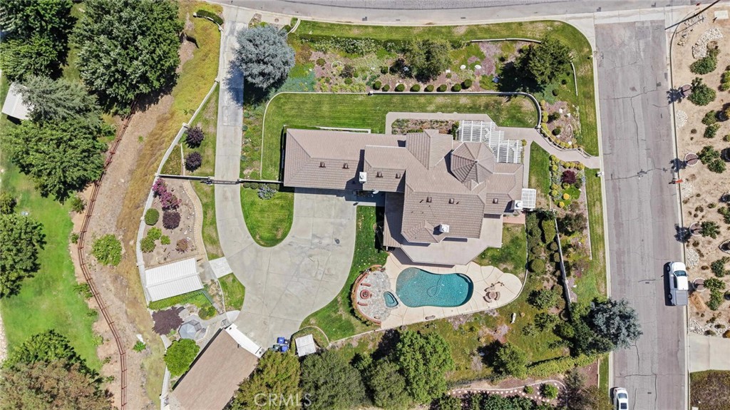 main property photo 49