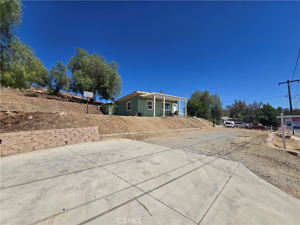 main property photo 3