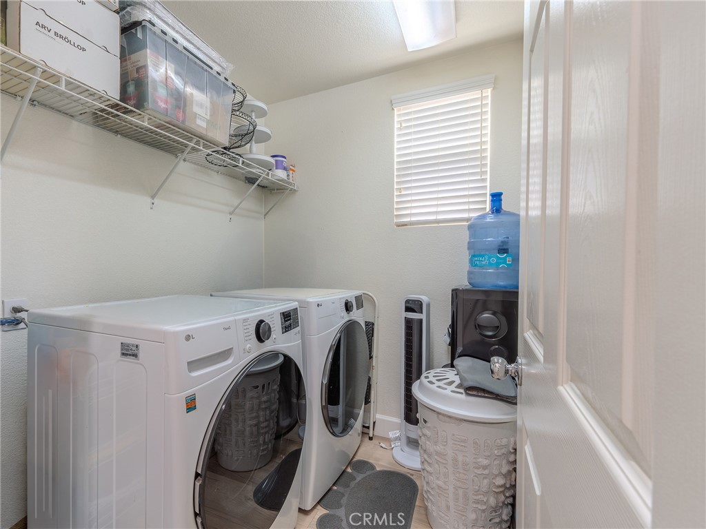 main property photo 11