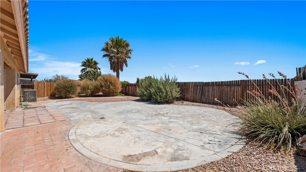 main property photo 30