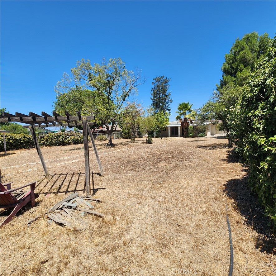 main property photo 40