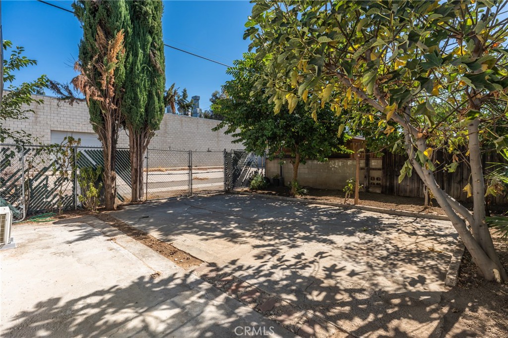main property photo 37