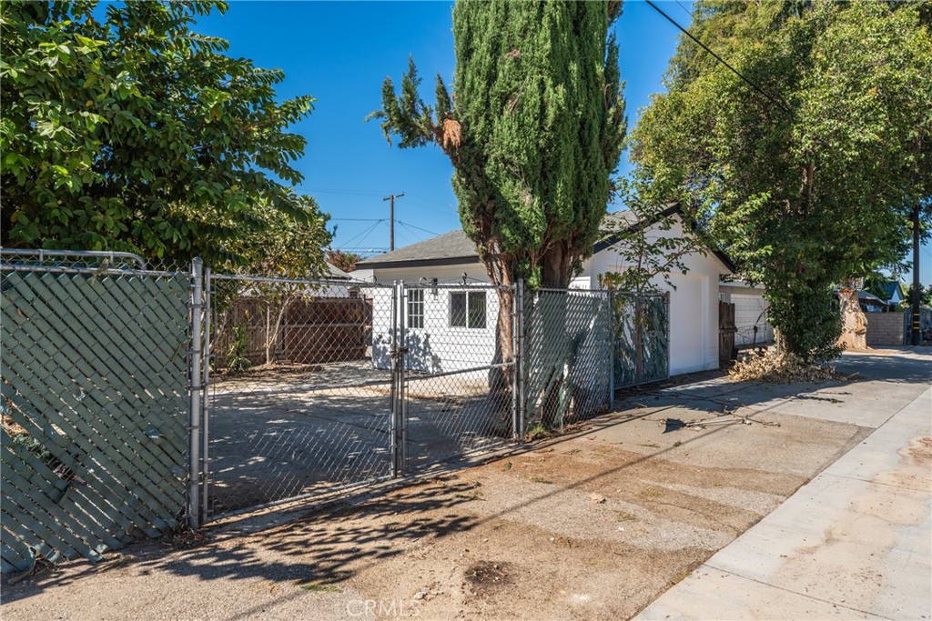 main property photo 38