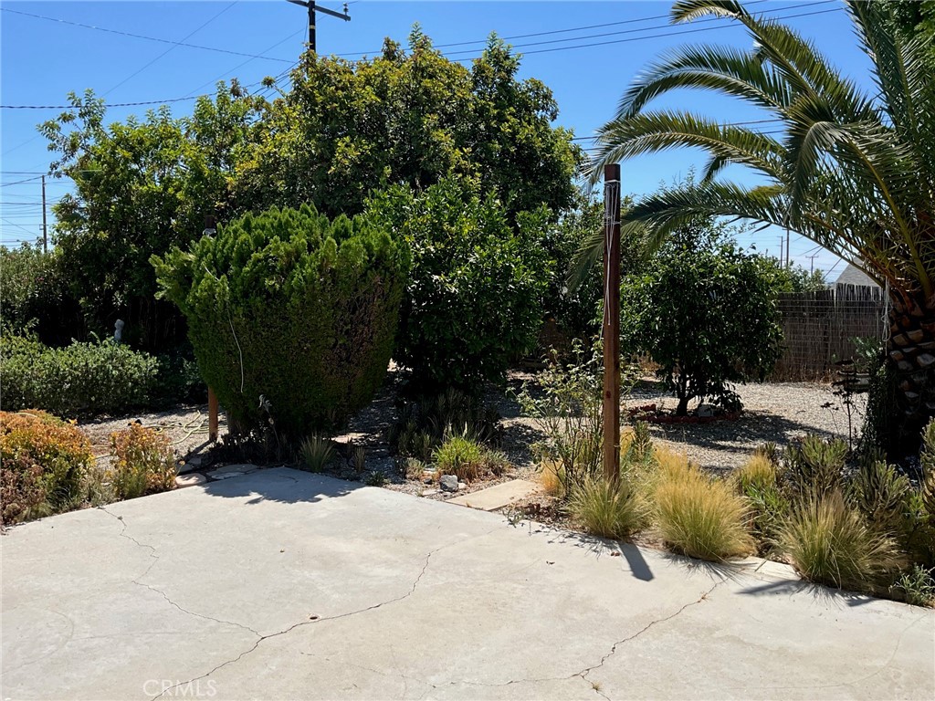 main property photo 11