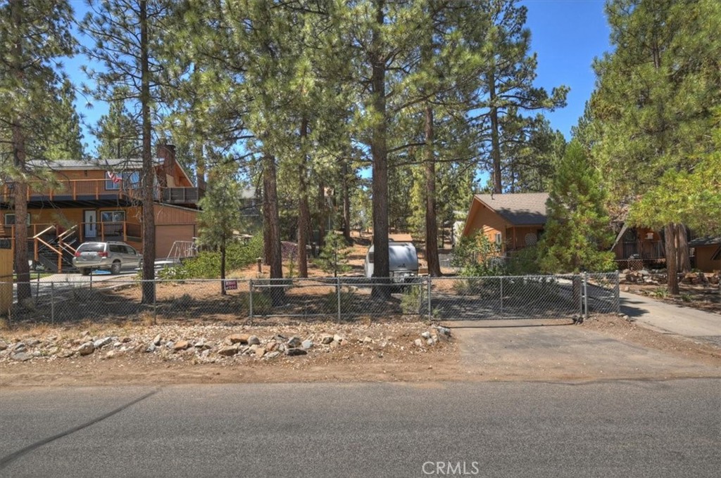 main property photo 28