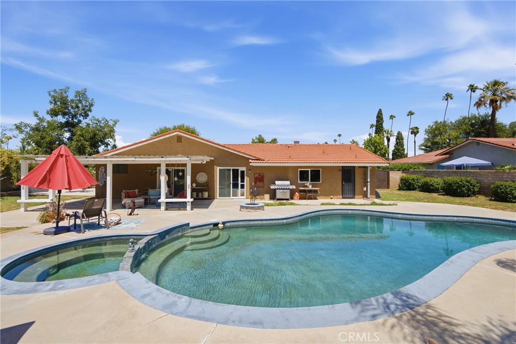 main property photo 46