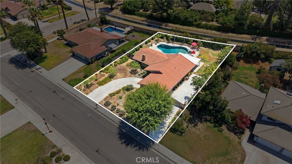 main property photo 57