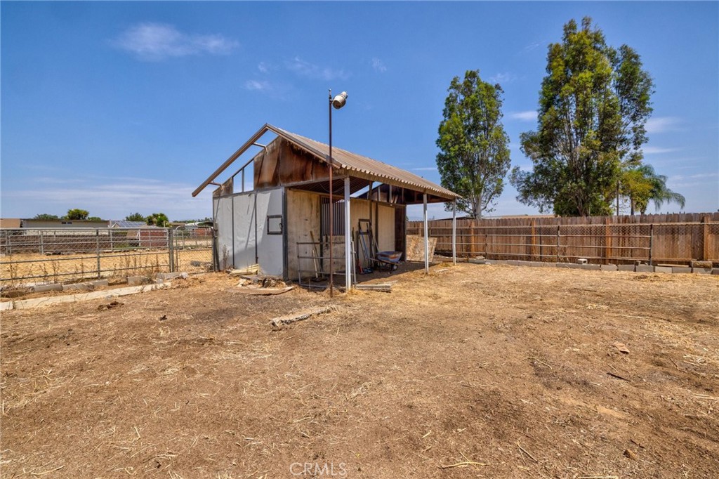 main property photo 37