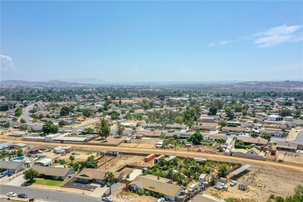 main property photo 47