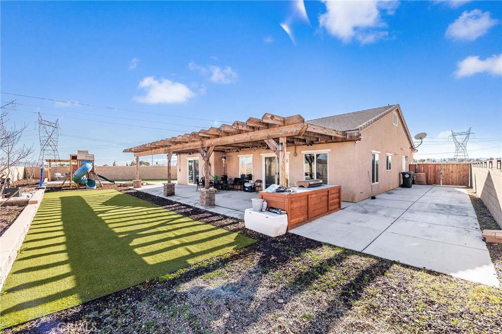 main property photo 12