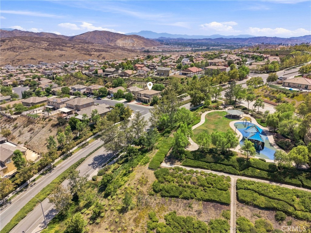 main property photo 28