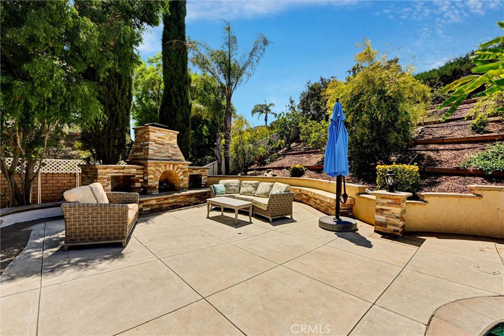 main property photo 40