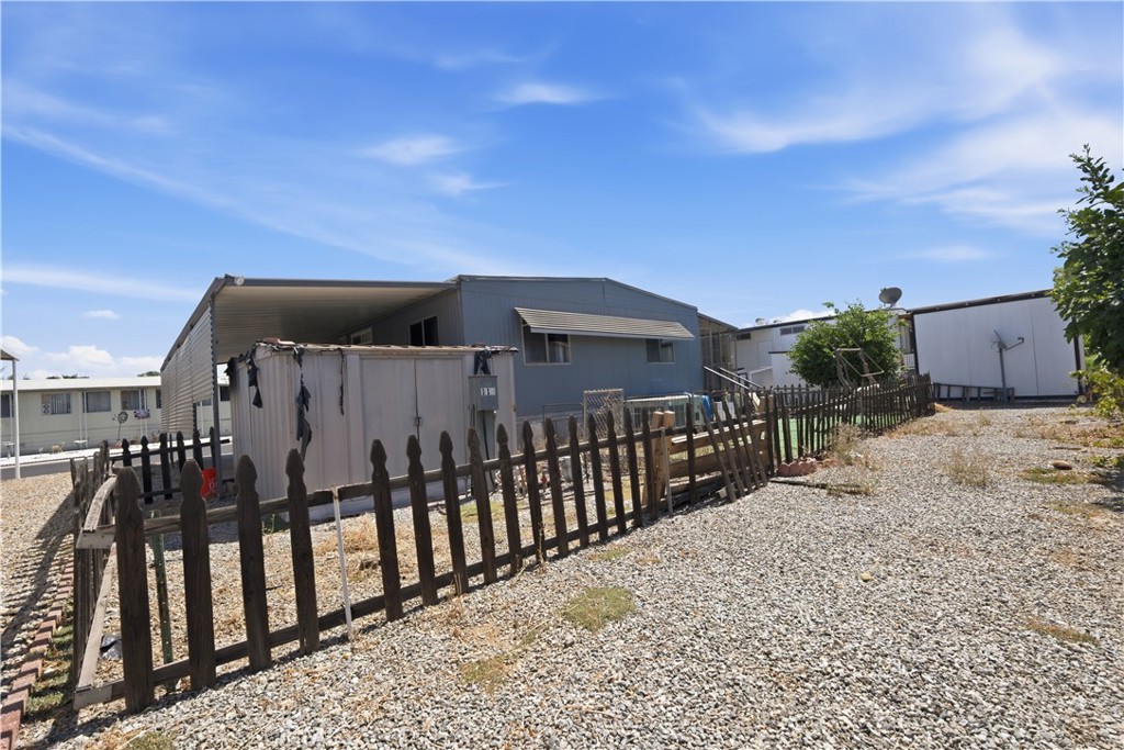 main property photo 19