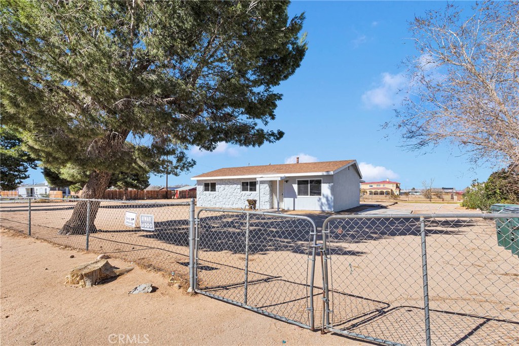 main property photo 23
